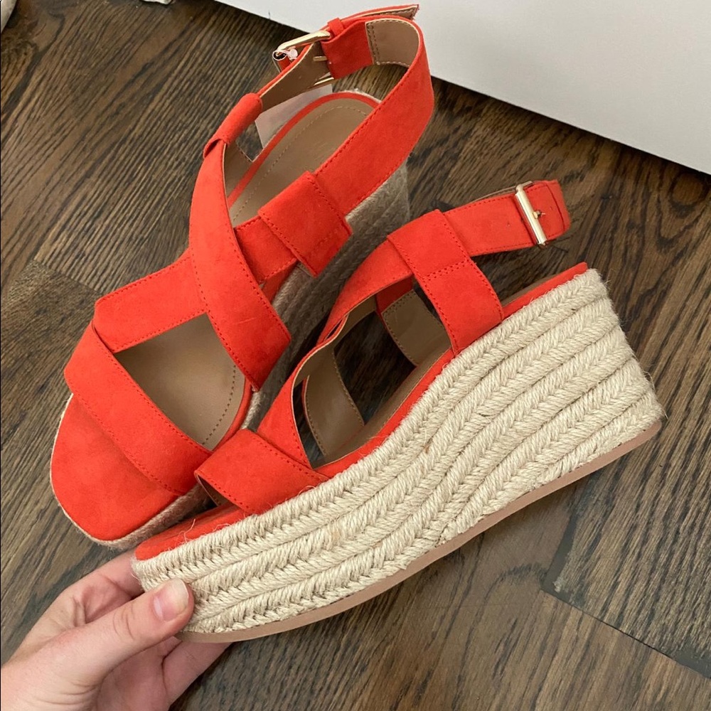 Sandals - Picture 2 of 3